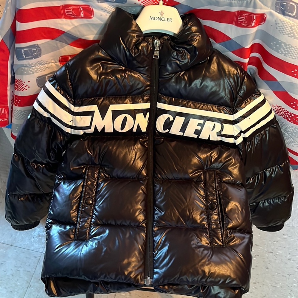 Kids Moncler sz 6